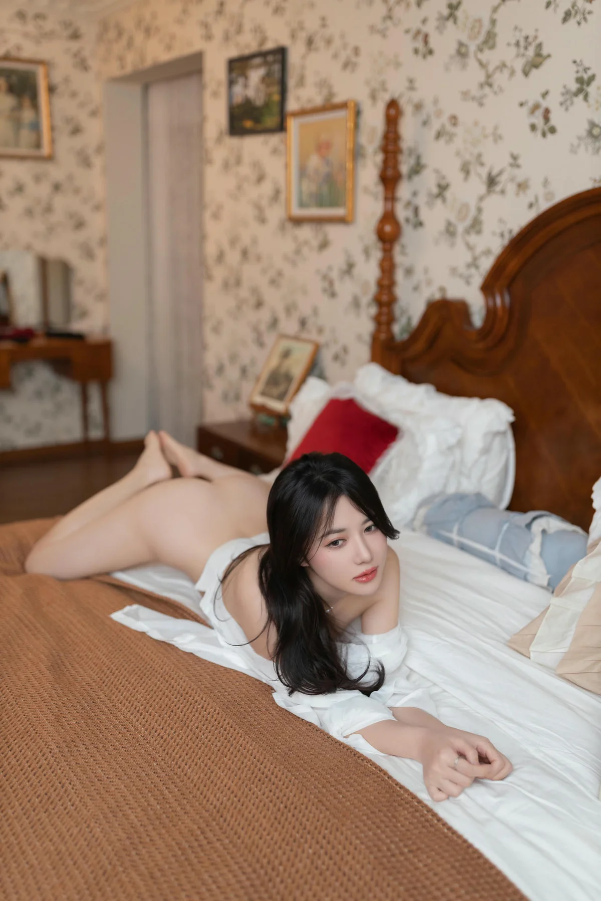 n032_106_iur_4480_6720.webp