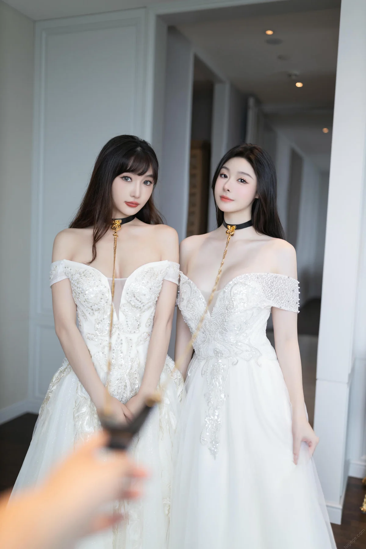 XiuRen 秀人 No.N080 是小逗逗和陆萱萱双人婚纱