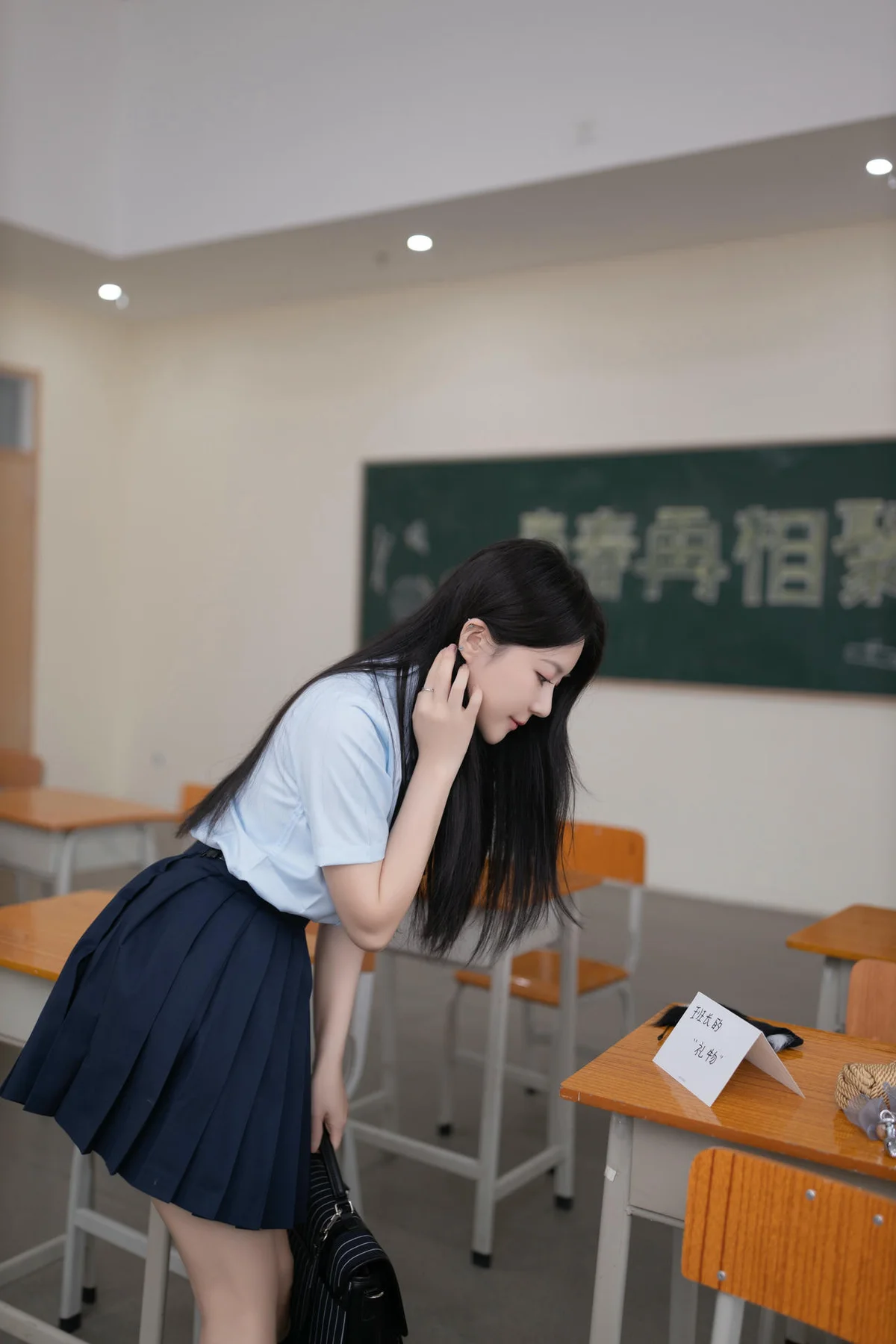 n086_008_c5h_4480_6720.webp