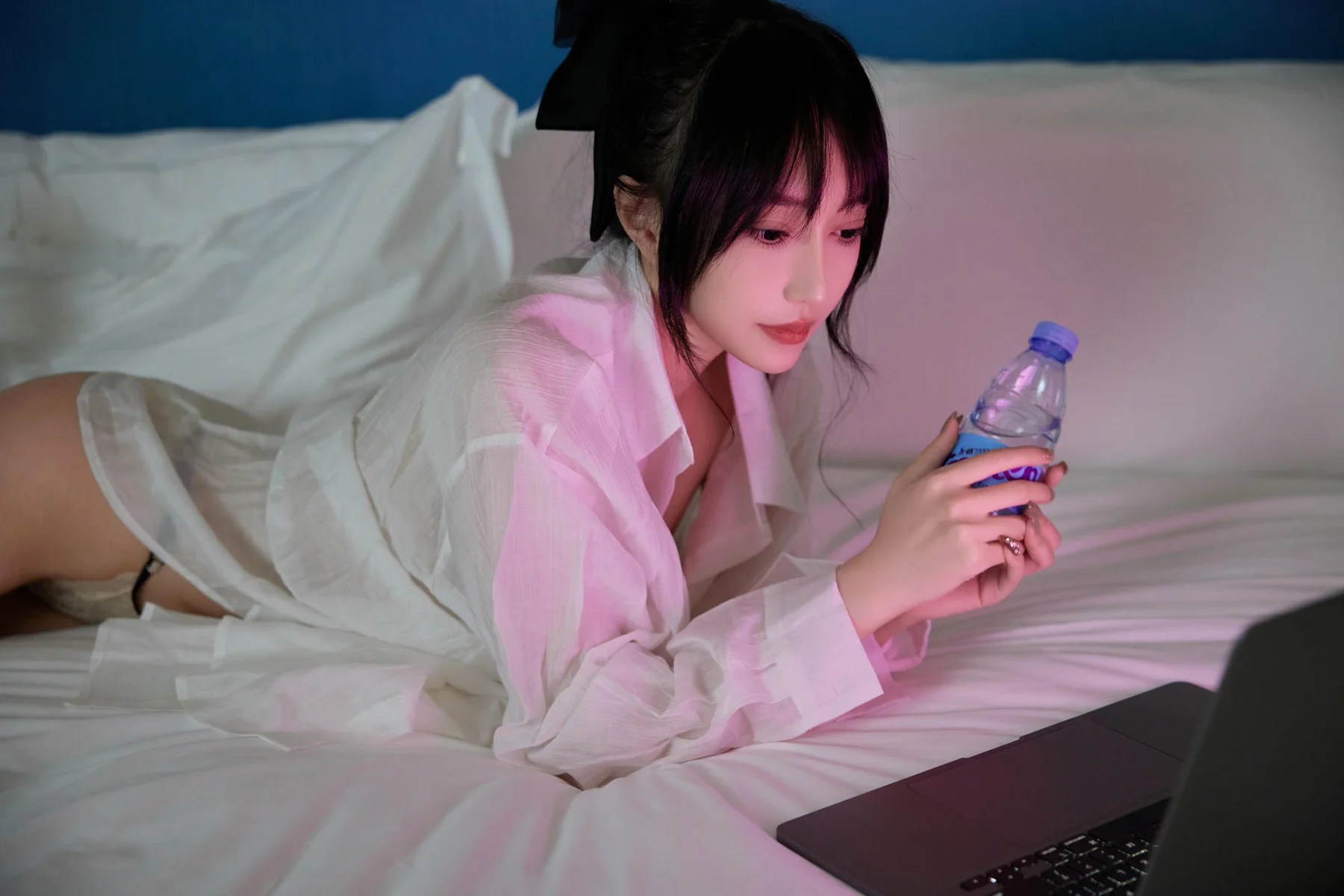 XiuRen 秀人 No.N120 玥儿玥 香肩白衬衫酥胸