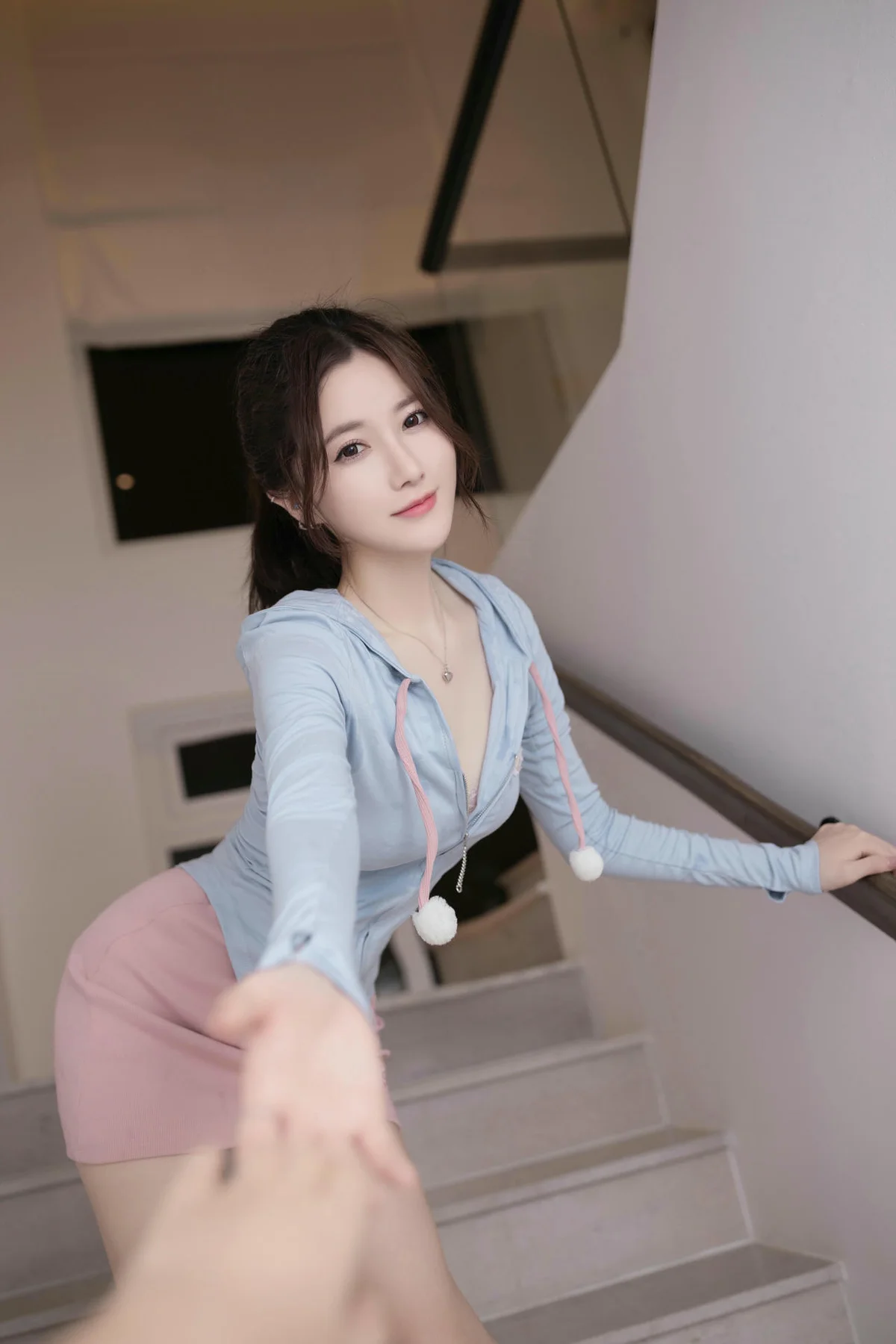 n121_022_u8g_4480_6720.webp