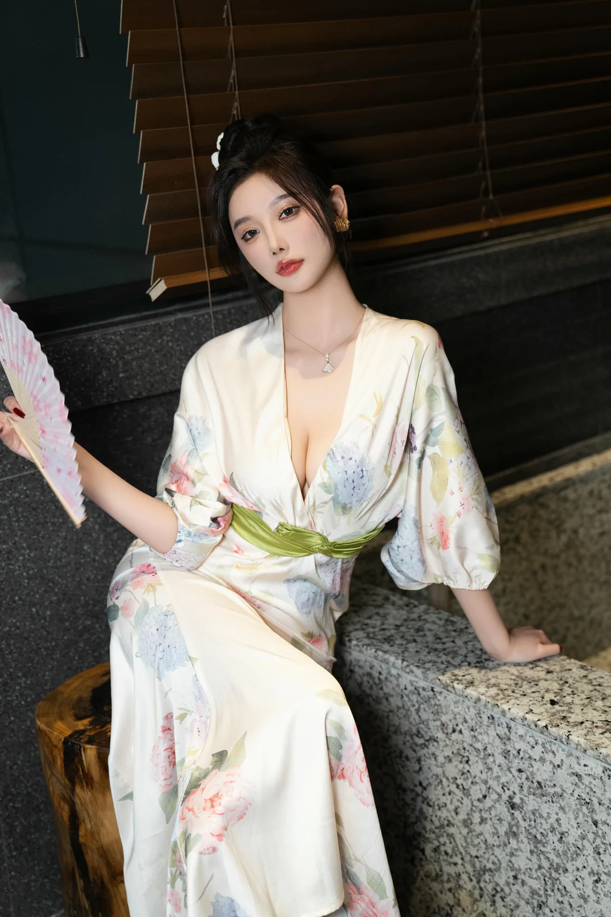 n149_025_bwn_4160_6240.webp