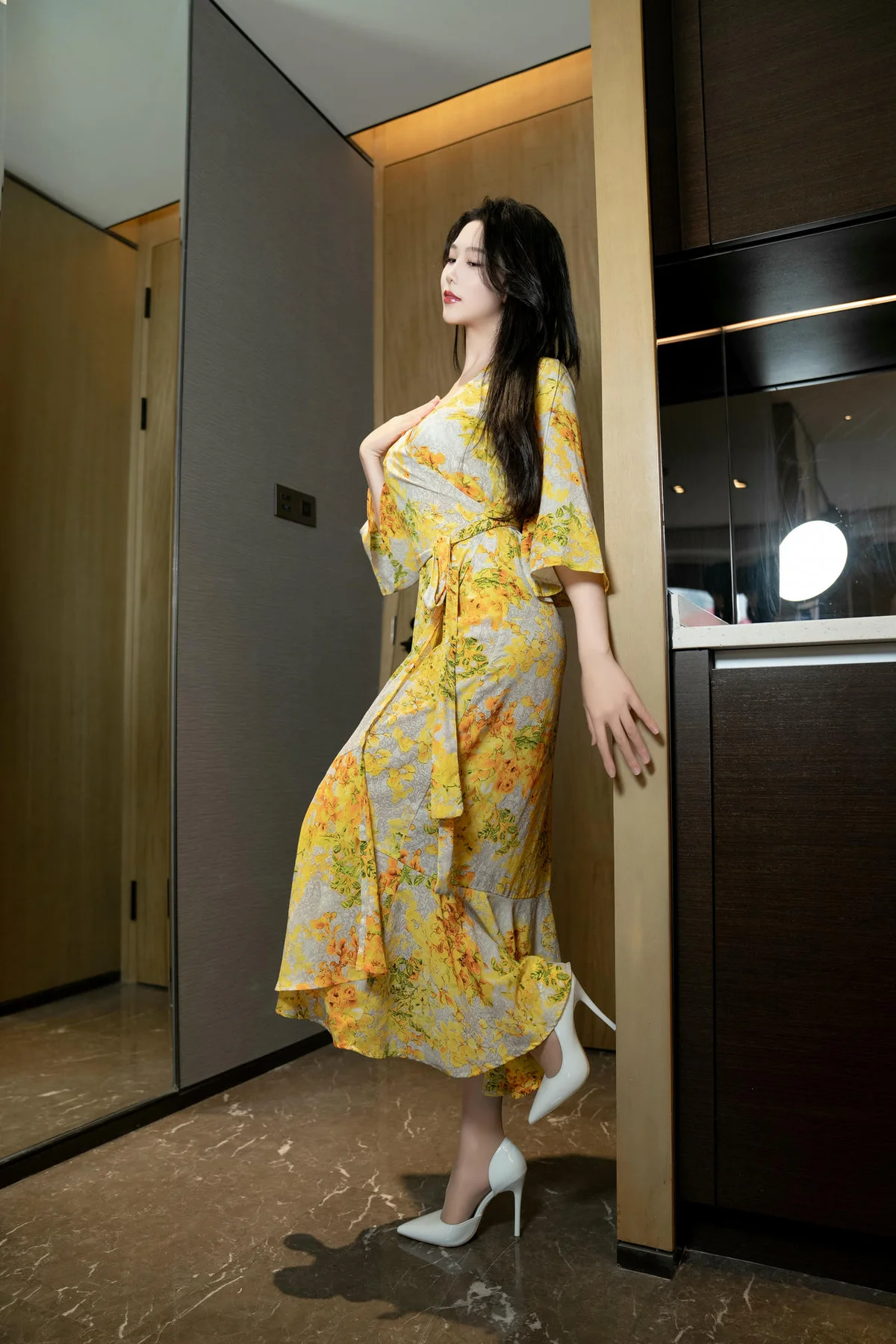 n156_025_pya_4160_6240.webp