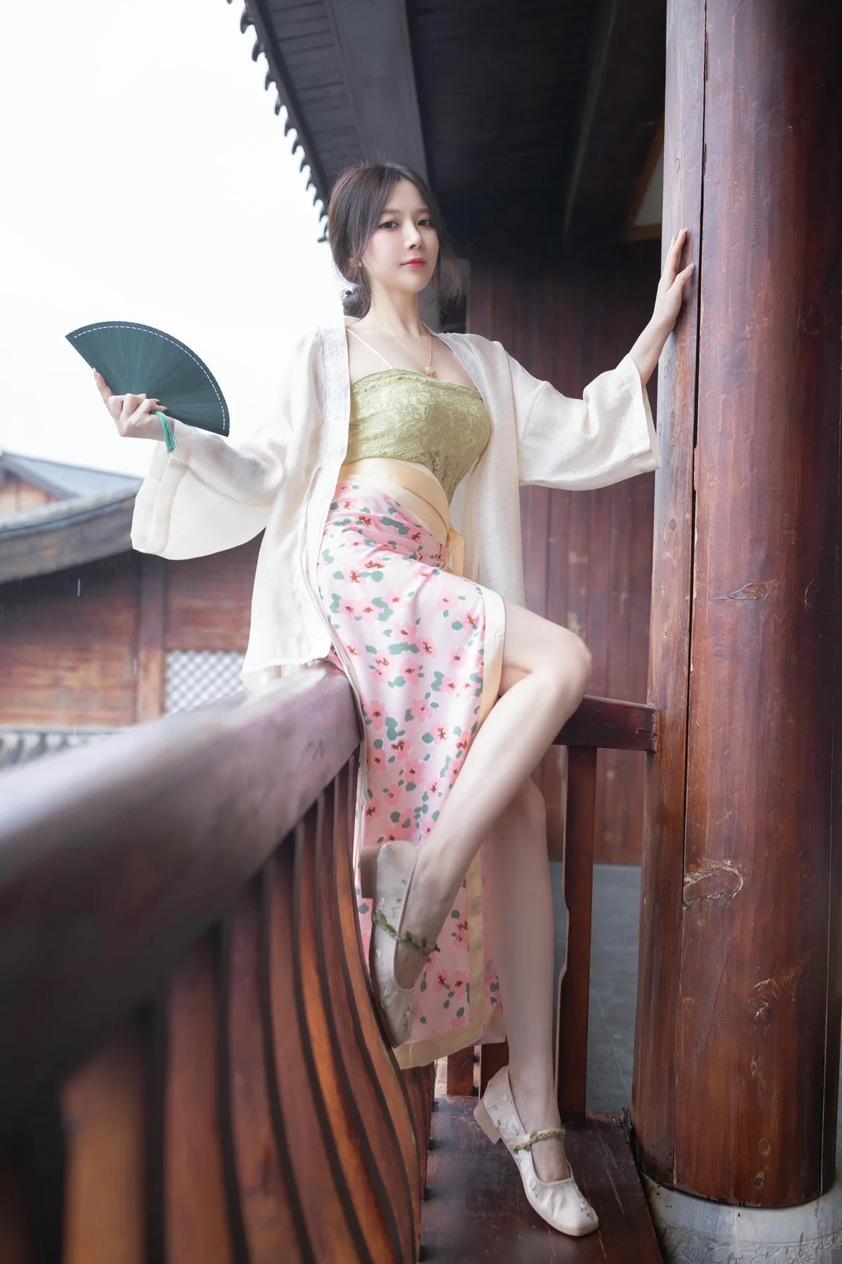 n173_019_ju8_4480_6719.webp