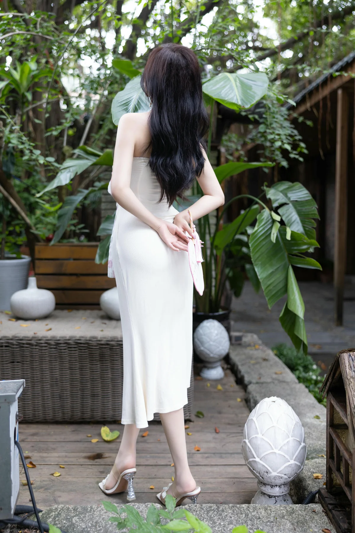 n210_016_vl9_3600_5400.webp